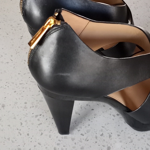 Michael Kors Elena Platform black leather shoe - Picture 8 of 8